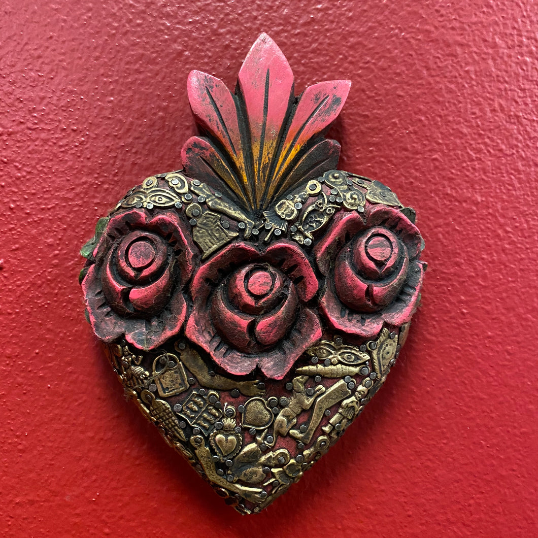 Carved Milagro Heart w Roses