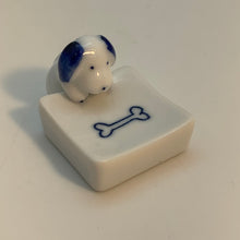 Load image into Gallery viewer, Japanese Porcelain Chopstick Rest
