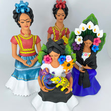 Load image into Gallery viewer, Leopoldo Aguilar Figures, Oaxaca
